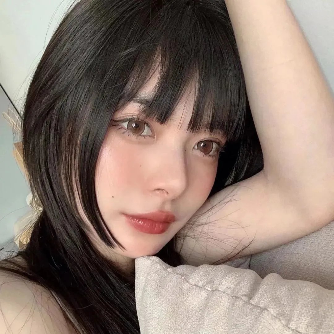 少年与水球